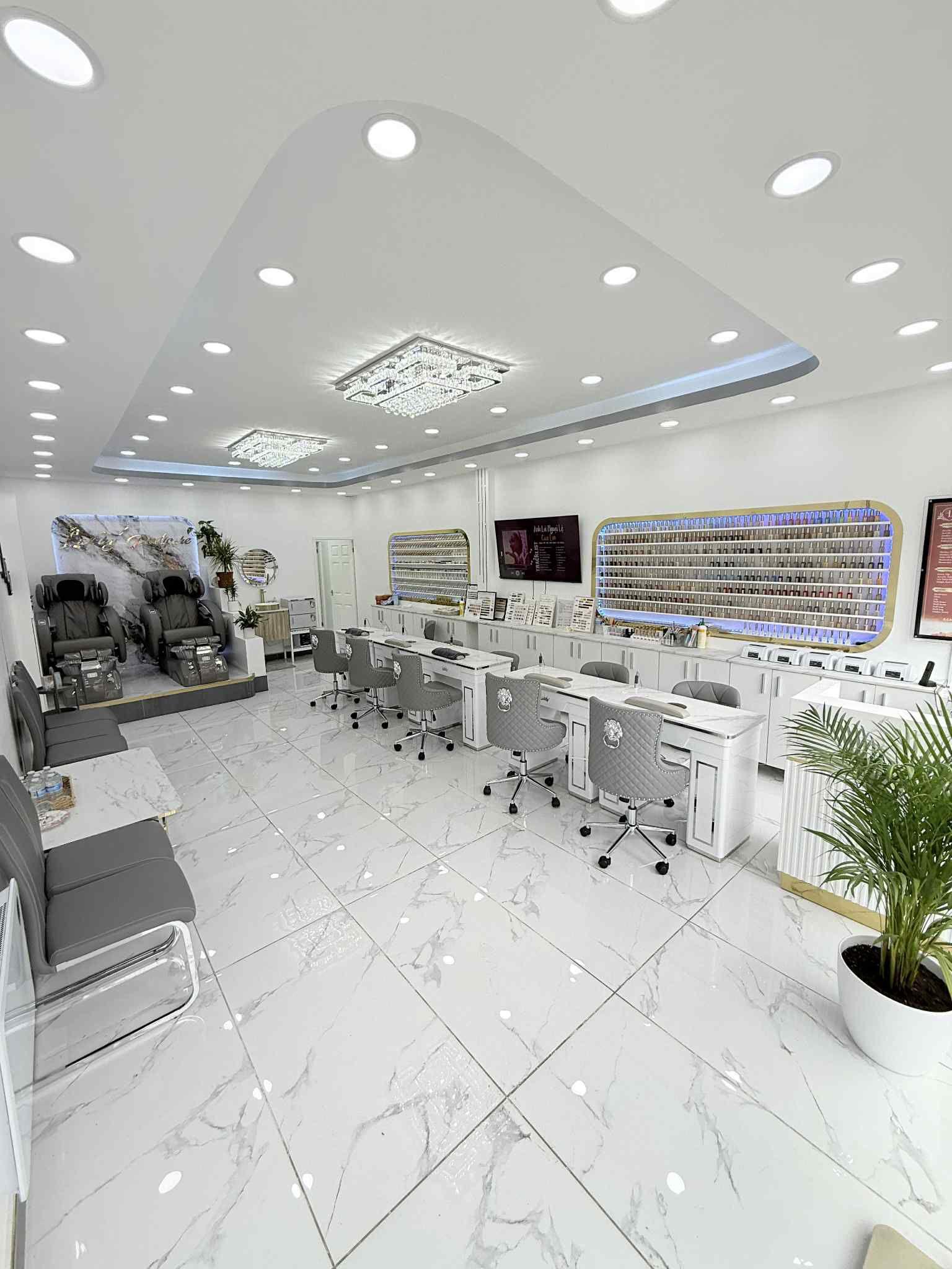 Gallery 24